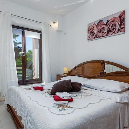 Family Friendly Apartments With A Swimming Pool Cepic, Central Istria - Sredisnja Istra - 11636 Zatka Cepic Buitenkant foto