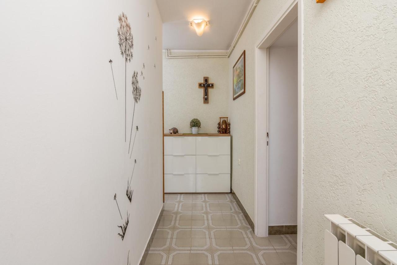 Family Friendly Apartments With A Swimming Pool Cepic, Central Istria - Sredisnja Istra - 11636 Zatka Cepic Buitenkant foto