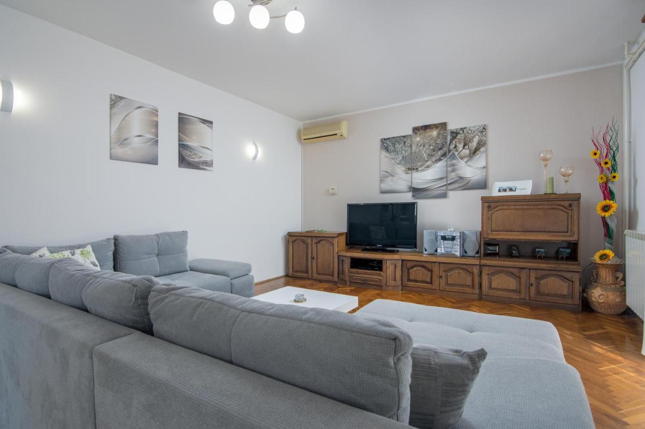 Family Friendly Apartments With A Swimming Pool Cepic, Central Istria - Sredisnja Istra - 11636 Zatka Cepic Buitenkant foto